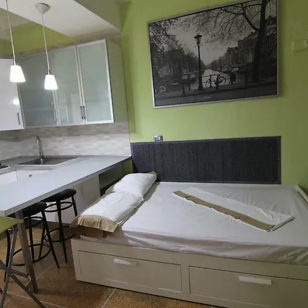 Centro Stazione Universita Apartment *